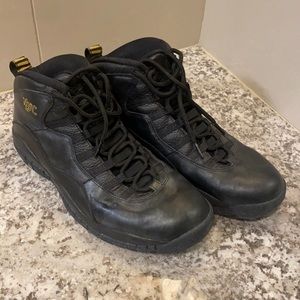 Jordan 10 Retro NYC 2016 Size 11 Pre-owned